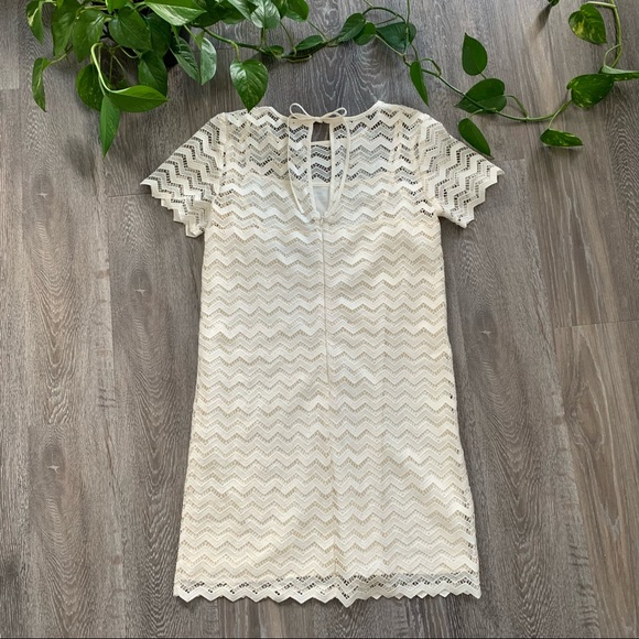 Ann Taylor LOFT white chevron dress. Size 2. - Picture 3 of 5